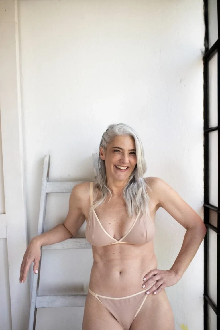 Alternative view of Corpiño sin arco - JFPSTT04A